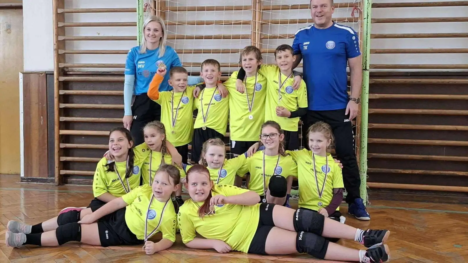 PŘÍPRAVKA A STARŠÍ ŽAČKY V MOSTĚ 17.1.2026